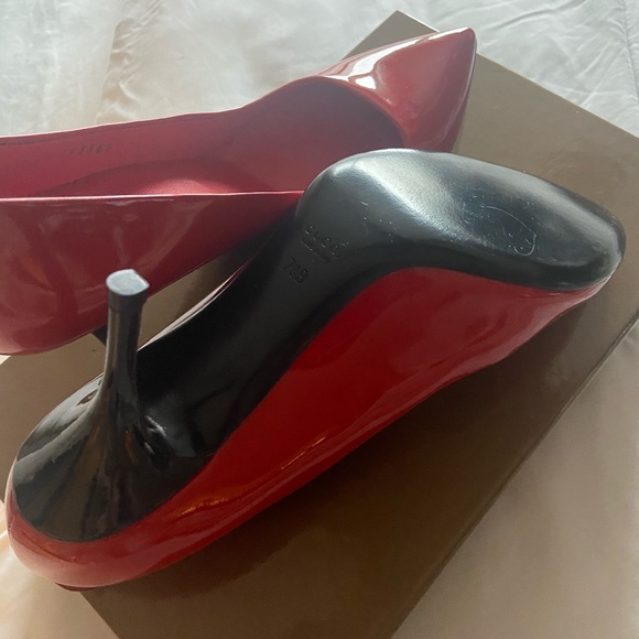 Authentic Gucci Heels - Picture 8 of 11